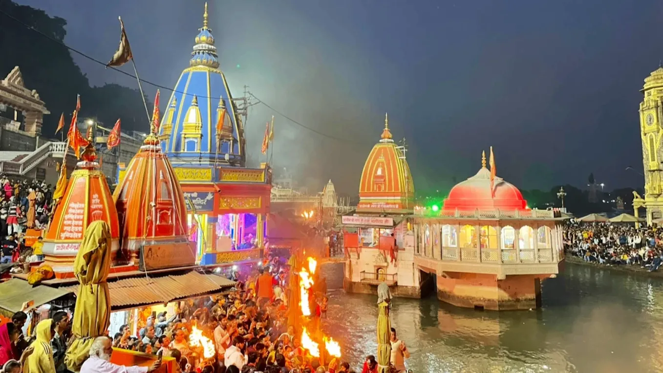 Witness the sacred Ganga Aarti ceremony